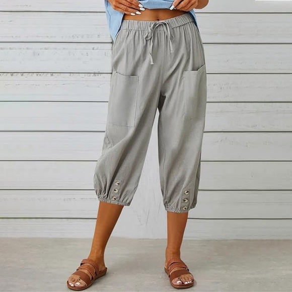 Pants - Capri Pants